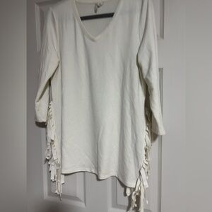 Women’s V-Neck Fringe Side Tunic Top - Cream Small